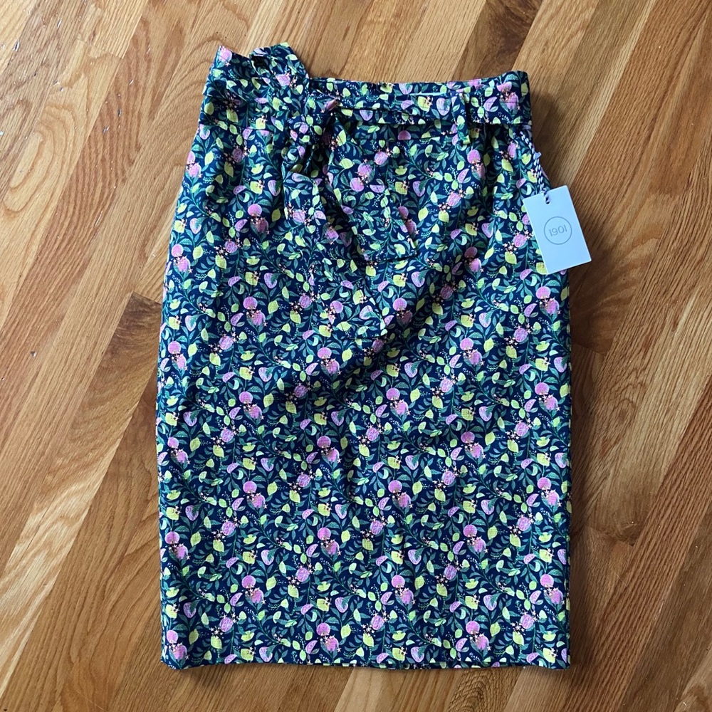 1901 lemon skirt size 4 or 6
